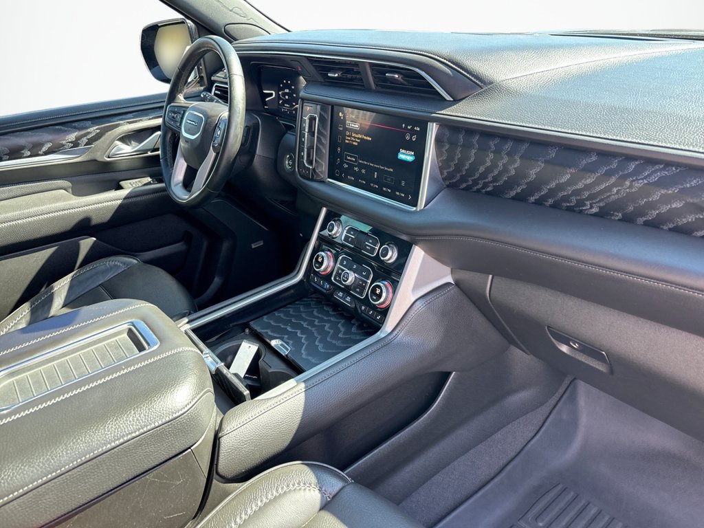 Used 2024 GMC Yukon Denali AWD/4WD image 15