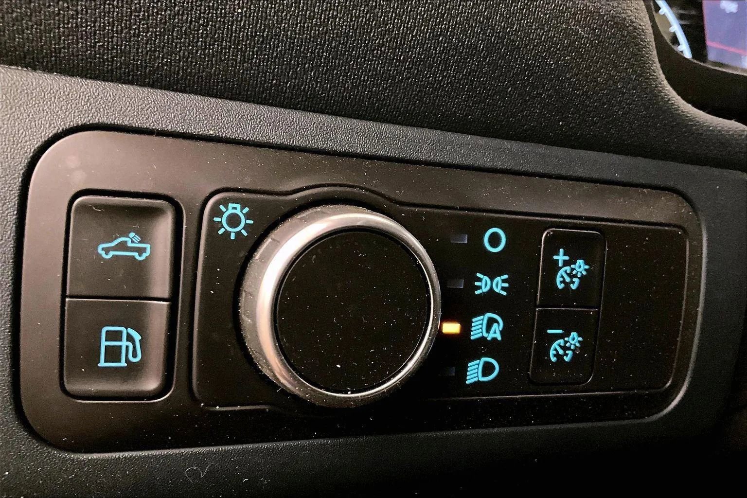 Certified 2022 Ford Maverick XLT w/ XLT Luxury Package image 30