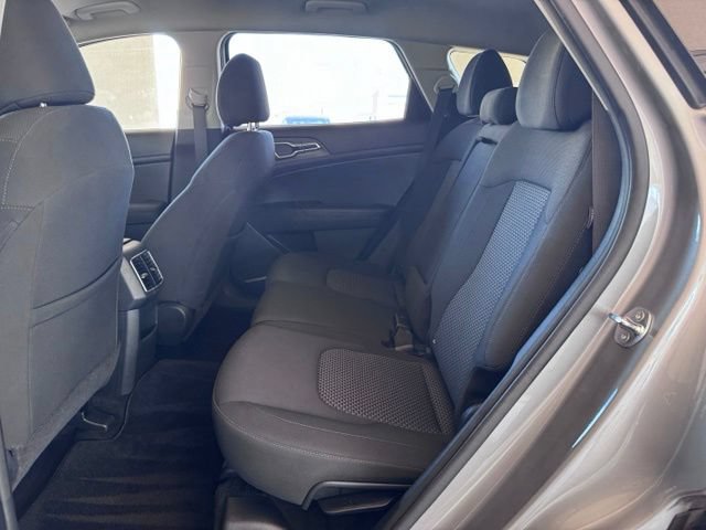 Used 2024 Kia Sportage LX AWD/4WD image 11
