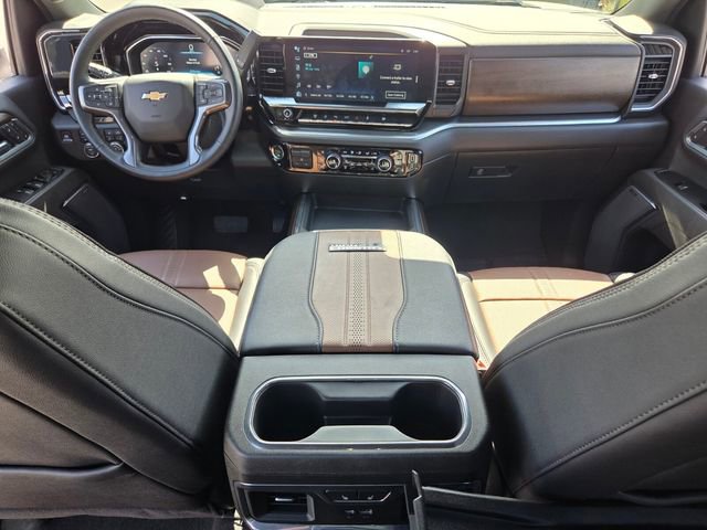 Used 2025 Chevrolet Silverado 3500 High Country w/ Technology Package image 16