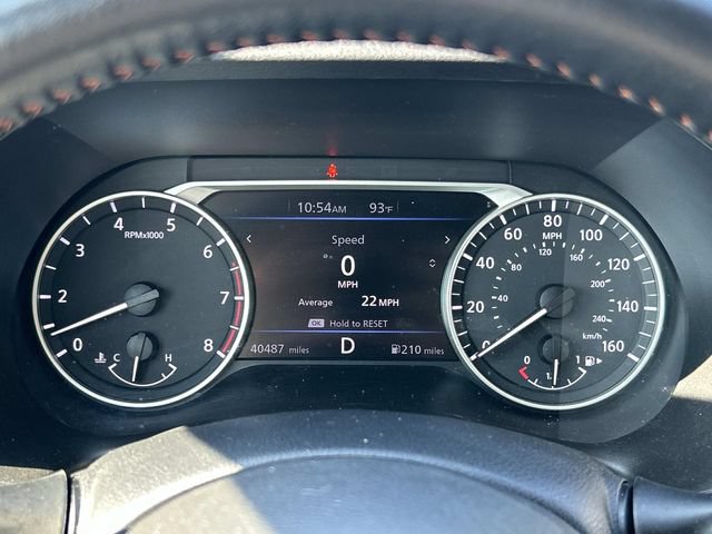 Used 2022 Nissan Sentra SR w/ SR Premium Package FWD image 39