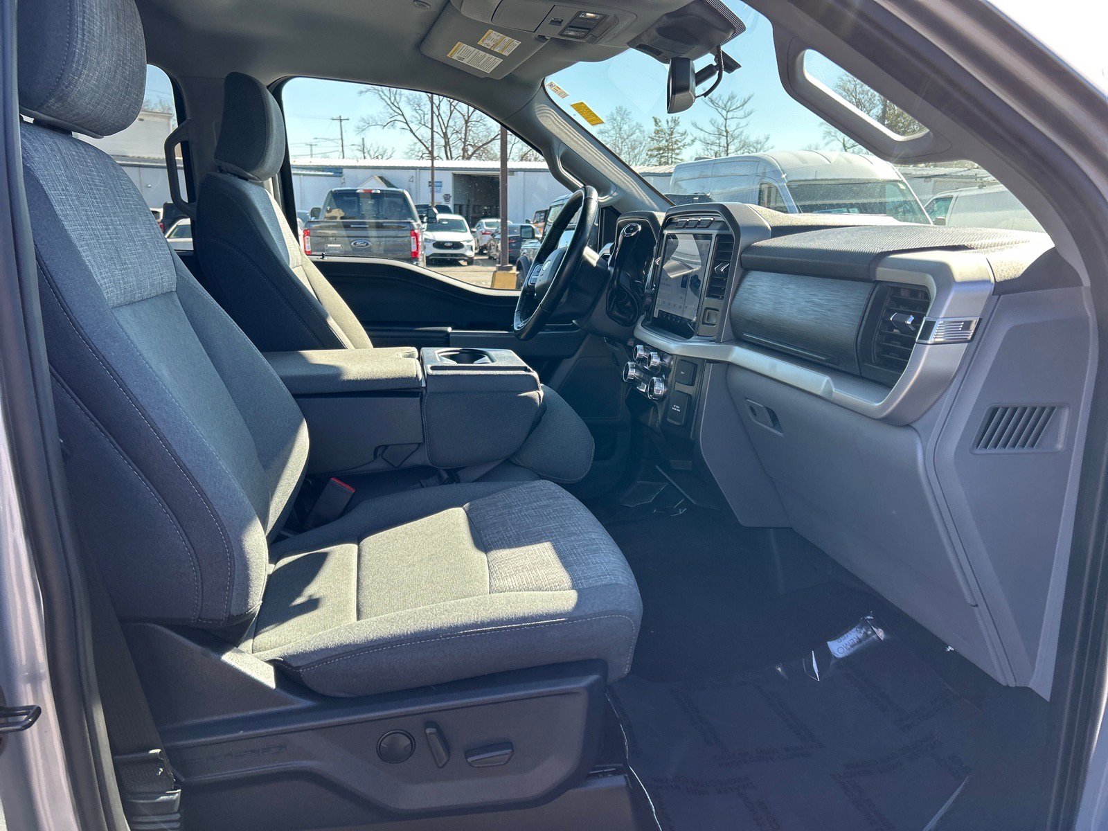 Certified 2022 Ford F150 XLT w/ Equipment Group 302A High image 17