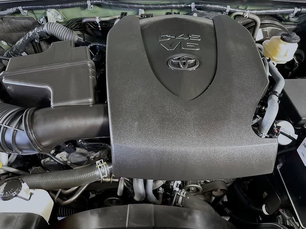 Used 2021 Toyota Tacoma SR5 w/ Trail Edition RWD image 9