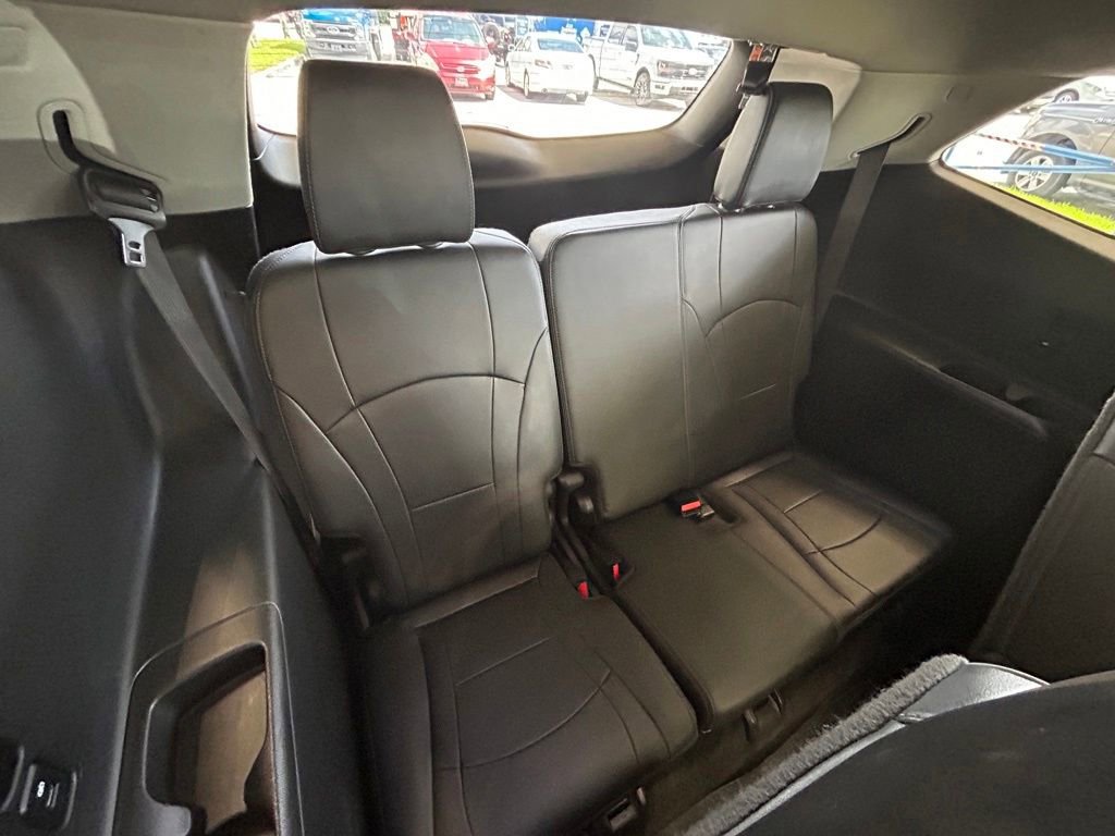 Used 2020 Buick Enclave Avenir w/ Avenir Technology Package FWD image 32