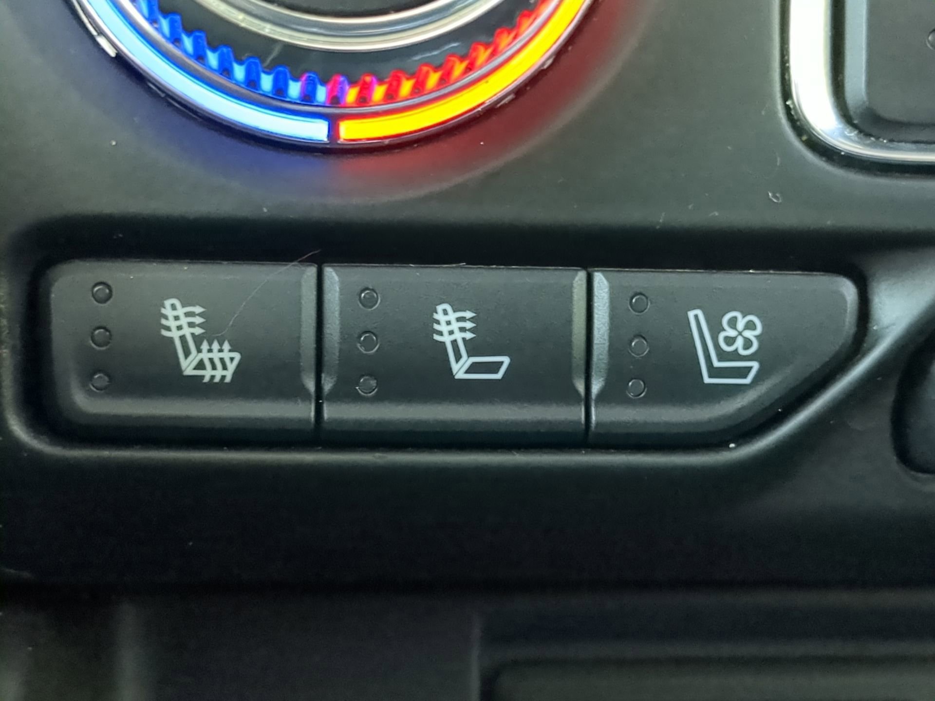 Used 2021 GMC Yukon XL AT4 w/ AT4 Premium Package image 57