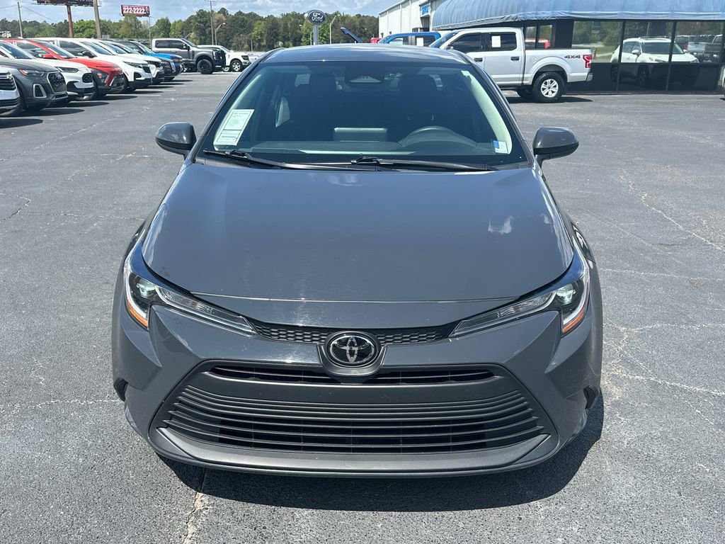 Used 2024 Toyota Corolla LE FWD video 2