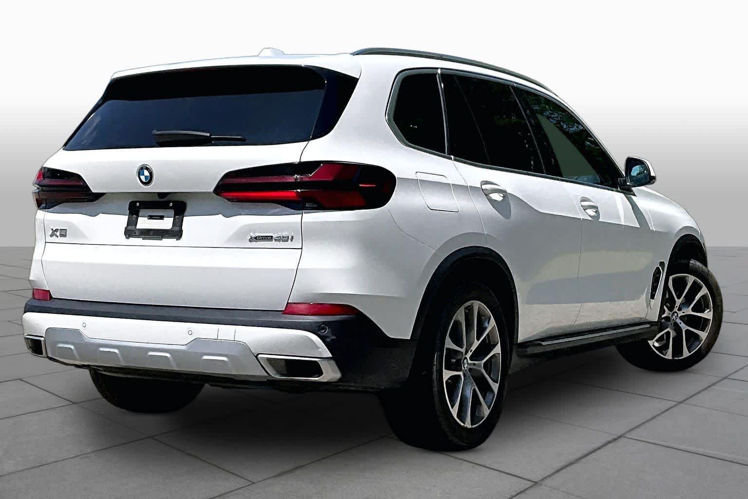 Used 2026 BMW X5 xDrive40i AWD/4WD image 13