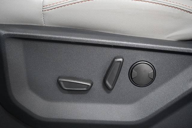 Certified 2025 Ford Expedition Active AWD/4WD image 15