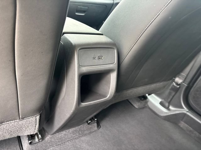 Used 2025 Chevrolet Trax LT FWD image 32