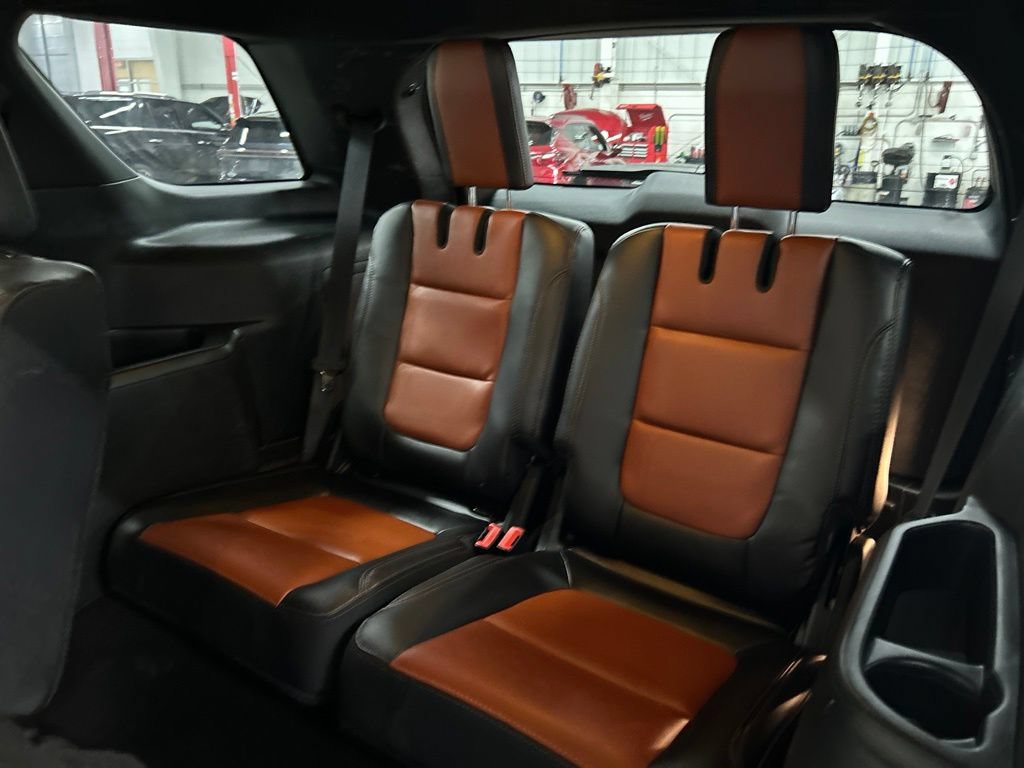 Certified 2019 Ford Explorer XLT w/ Equipment Group 202A AWD/4WD image 27