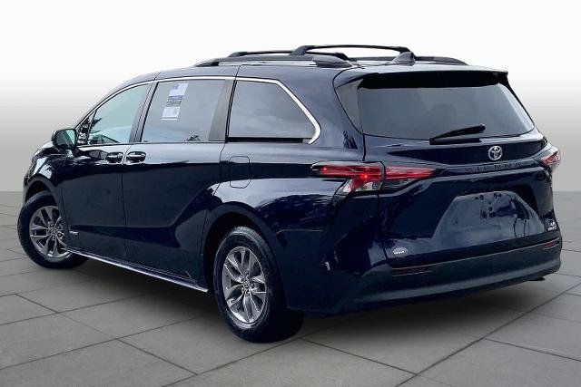 Used 2021 Toyota Sienna LE FWD image 12
