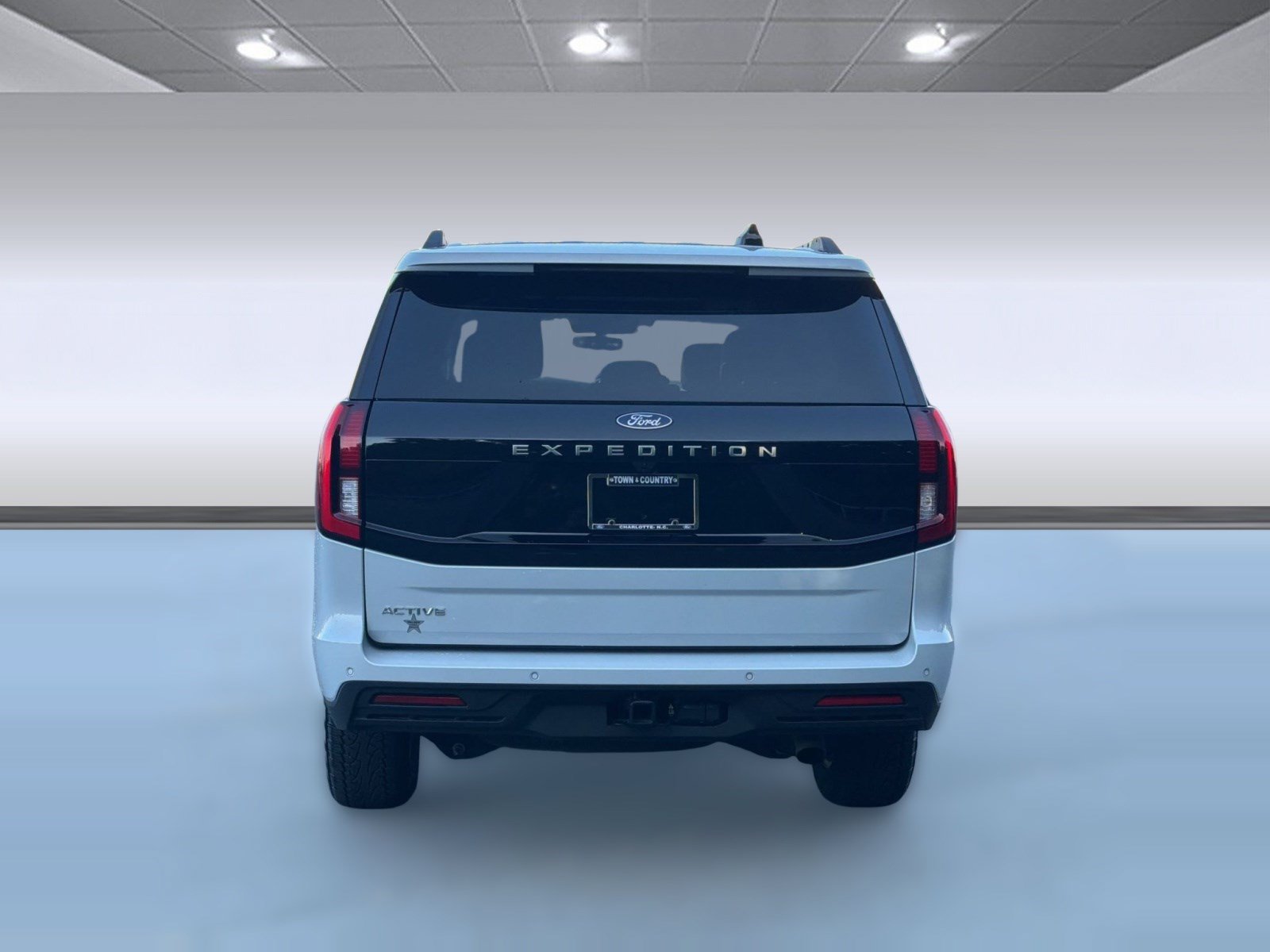 Certified 2025 Ford Expedition Active AWD/4WD image 10