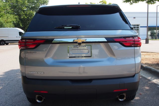 Used 2023 Chevrolet Traverse LS FWD image 6