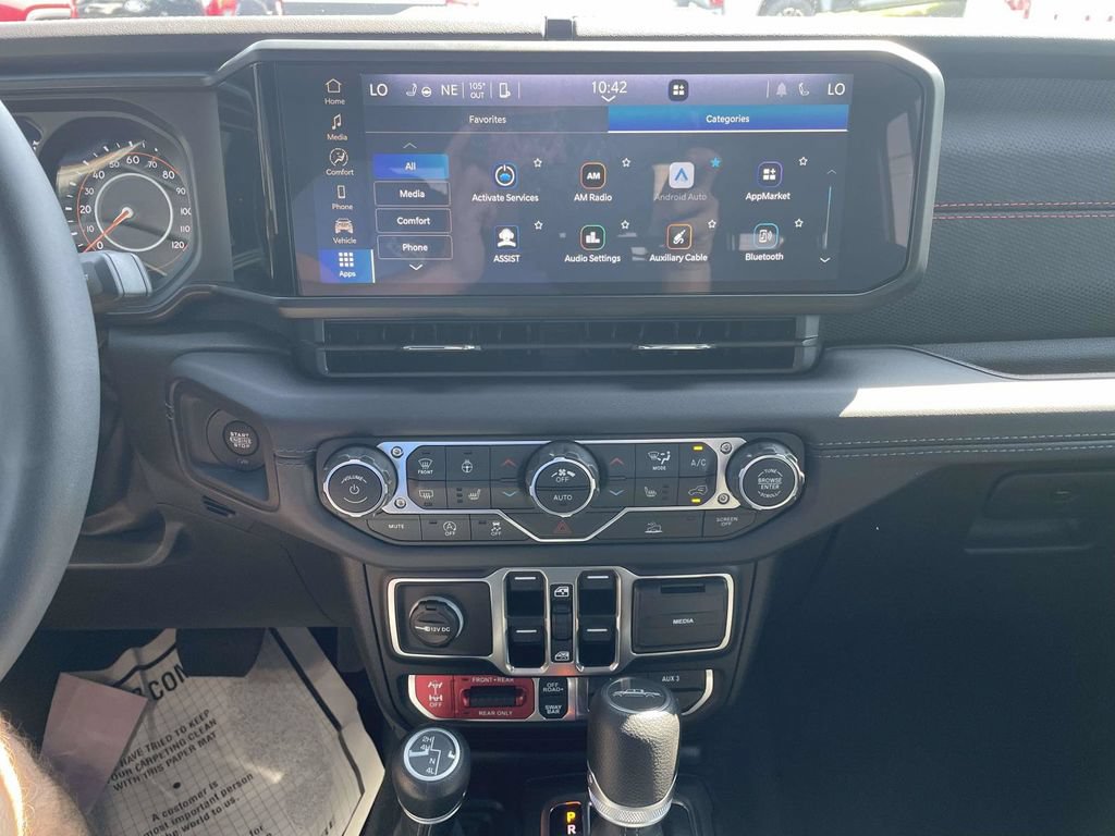 Used 2025 Jeep Gladiator Rubicon w/ Convenience Group AWD/4WD image 20