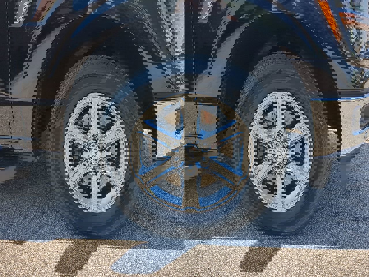 Certified 2024 Ford F150 XLT w/ Equipment Group 302A MID image 9