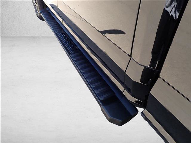 Certified 2022 Ford F350 Lariat w/ Black Appearance Package AWD/4WD image 7