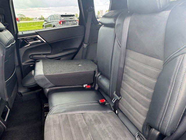 Used 2025 Mitsubishi Outlander SE AWD/4WD image 27