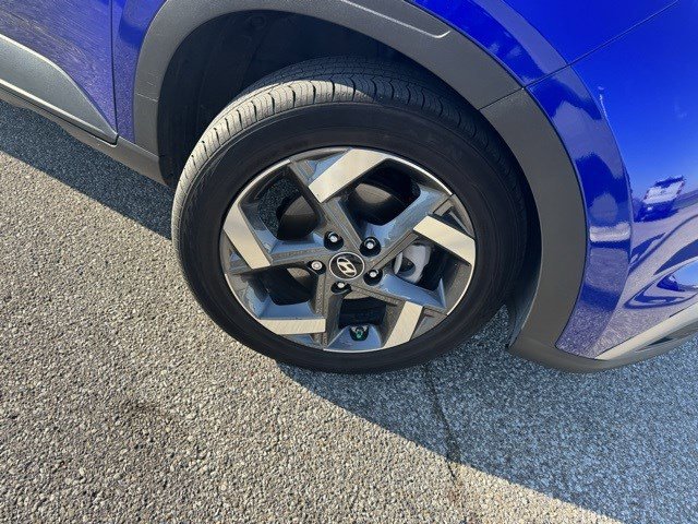 Used 2024 Hyundai Venue SEL image 35
