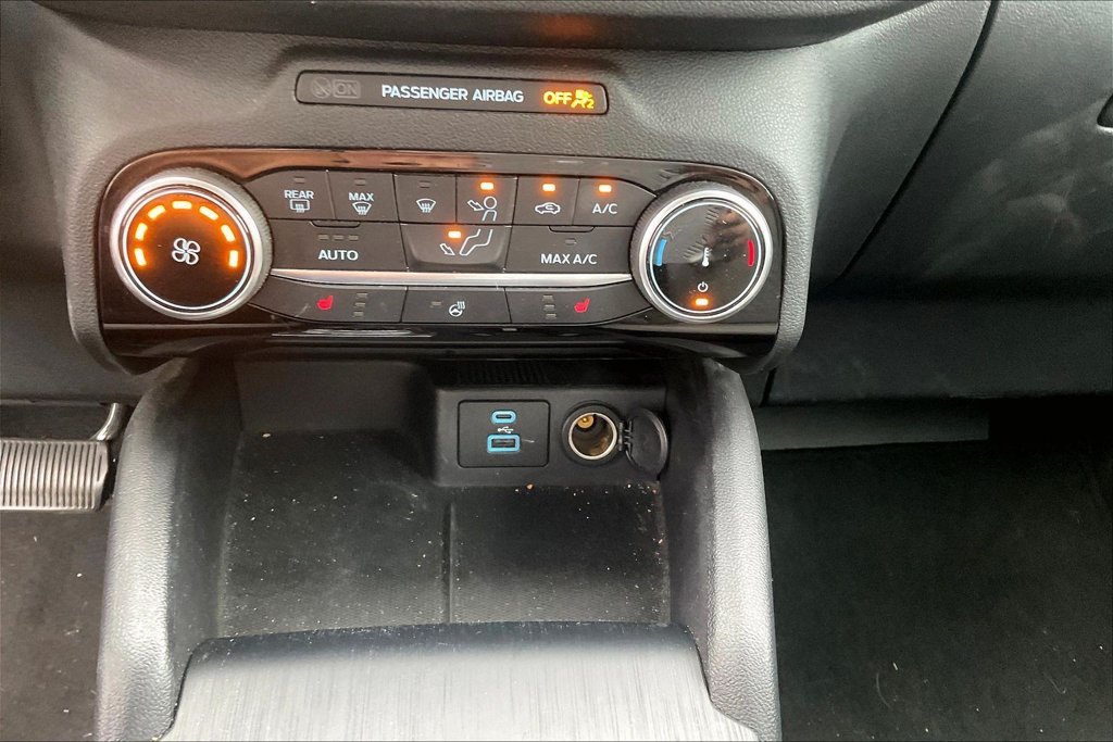 Certified 2022 Ford Escape SE w/ Cold Weather Package AWD/4WD image 35