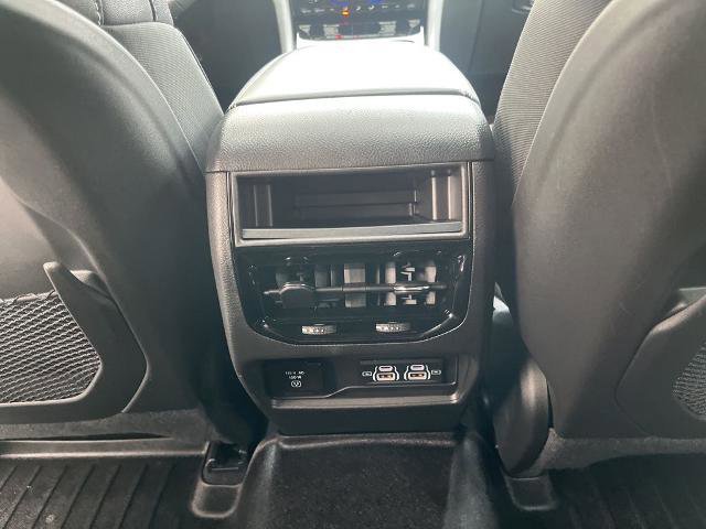 Used 2024 Jeep Grand Cherokee Altitude image 13