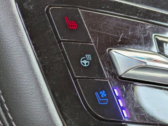 Certified 2023 Ford Explorer Platinum w/ Technology Package image 34