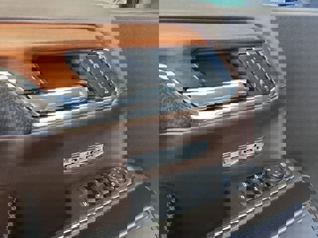 Used 2023 GMC Sierra 1500 Denali w/ Denali Reserve Package image 9