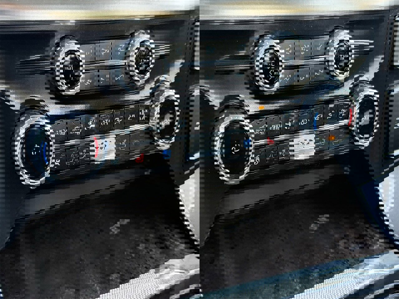 Certified 2023 Ford F150 Lariat w/ Trailer Tow Package image 19