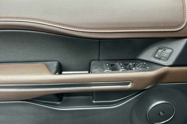 Certified 2021 Ford Expedition Max King Ranch image 8