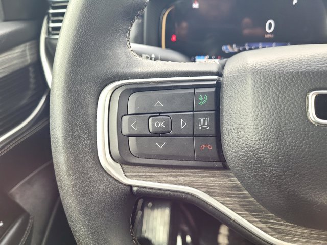 Used 2024 Jeep Wagoneer Series II AWD/4WD image 25