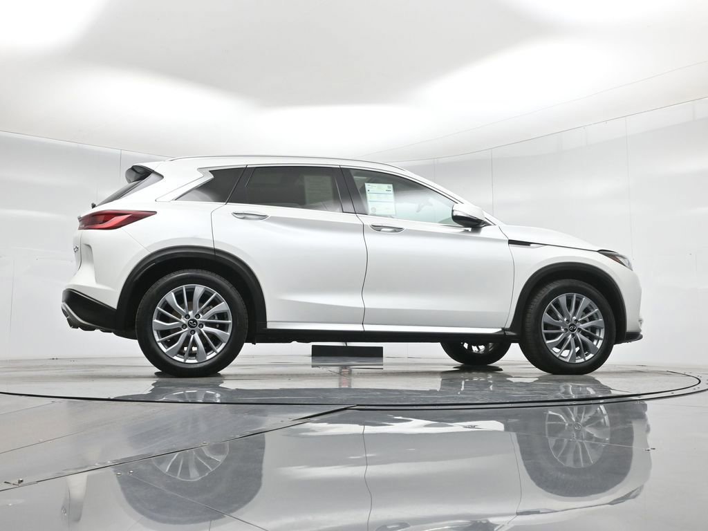 Used 2024 INFINITI QX50 Luxe image 12