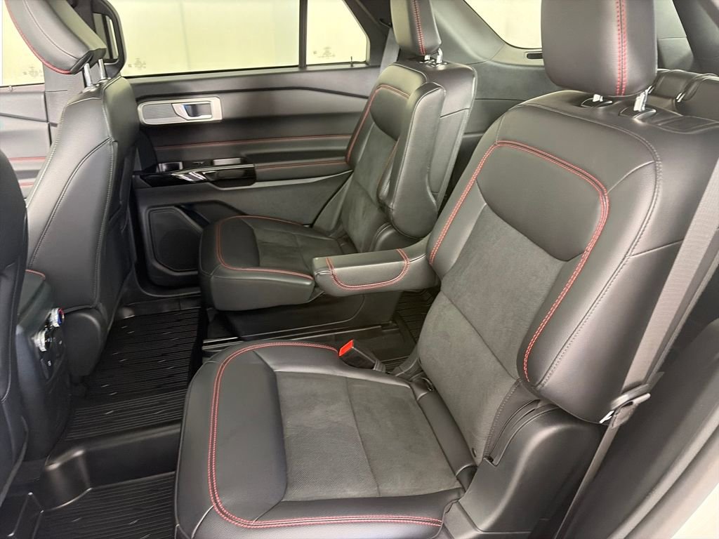 Certified 2023 Ford Explorer ST-Line w/ Class IV Trailer Tow Package image 13