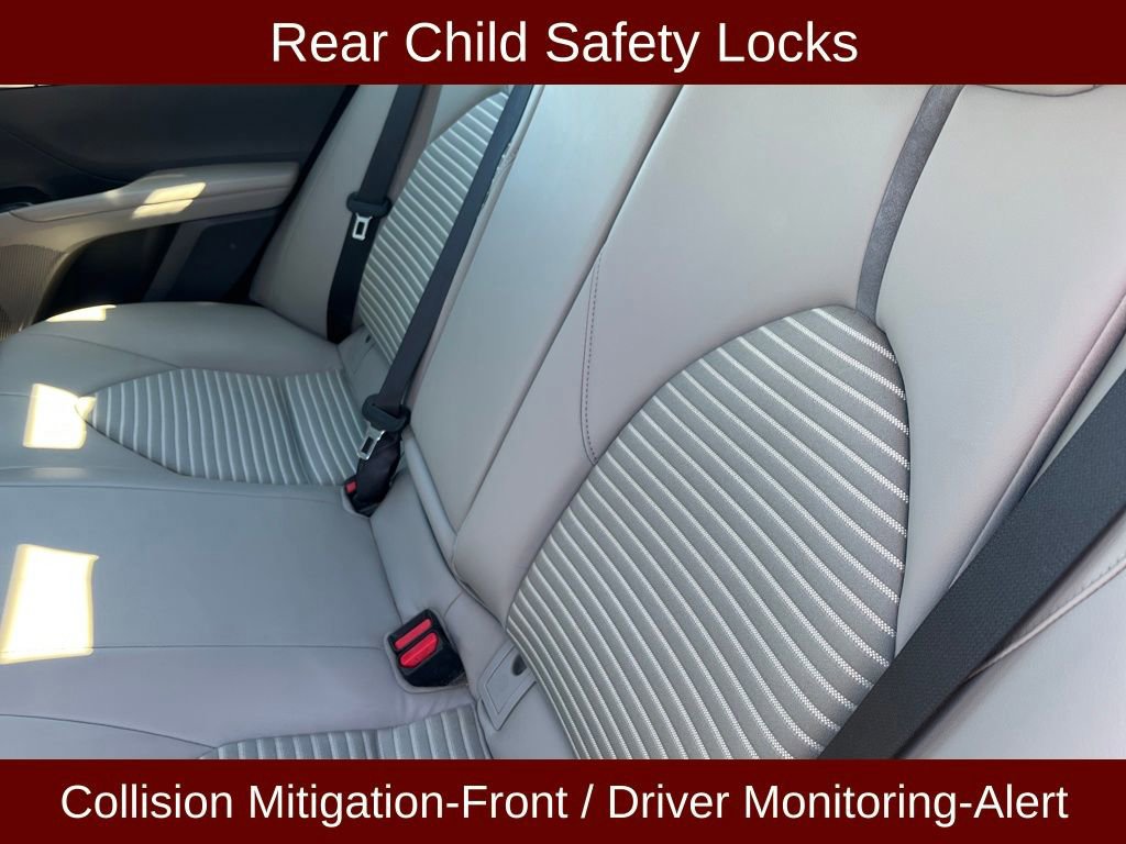 Used 2018 Toyota Camry SE w/ Convenience Package FWD image 20