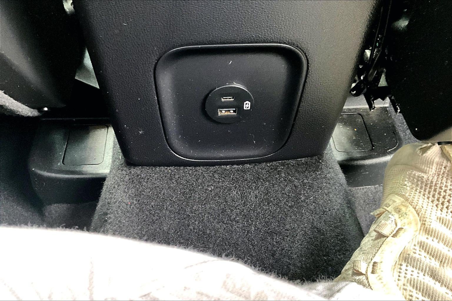 Certified 2022 Ford Escape SEL FWD image 33