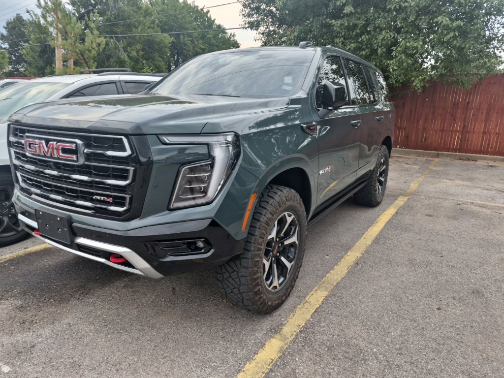 Used 2026 GMC Yukon AT4 w/ AT4 Premium Package AWD/4WD image 4