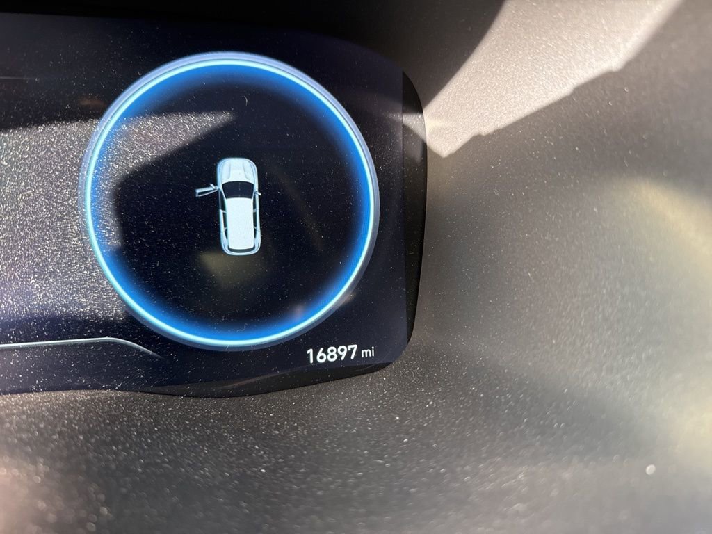 Used 2023 Hyundai Santa Fe Limited image 6