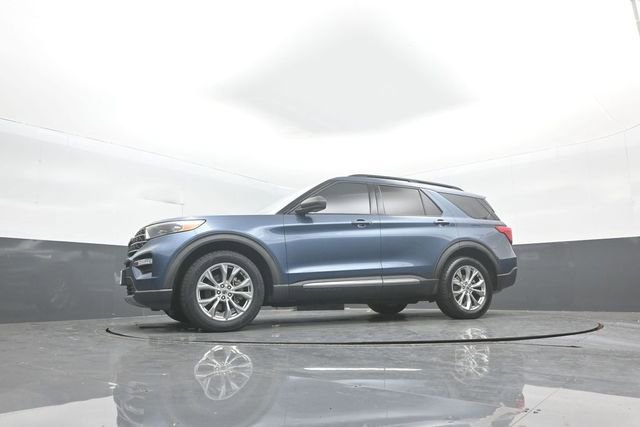 Certified 2020 Ford Explorer XLT w/ Equipment Group 202A image 28