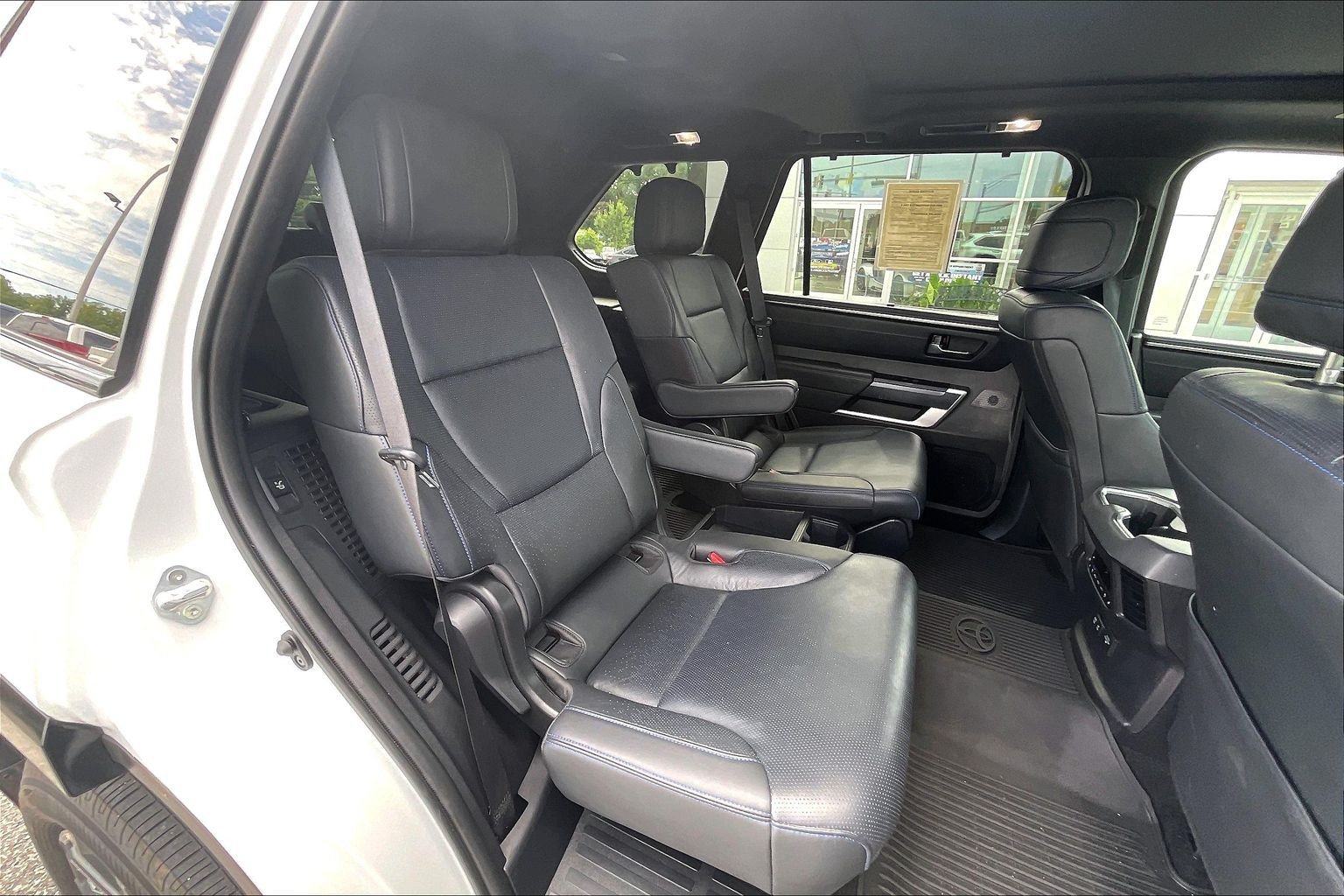 Used 2025 Toyota Sequoia Platinum AWD/4WD image 26