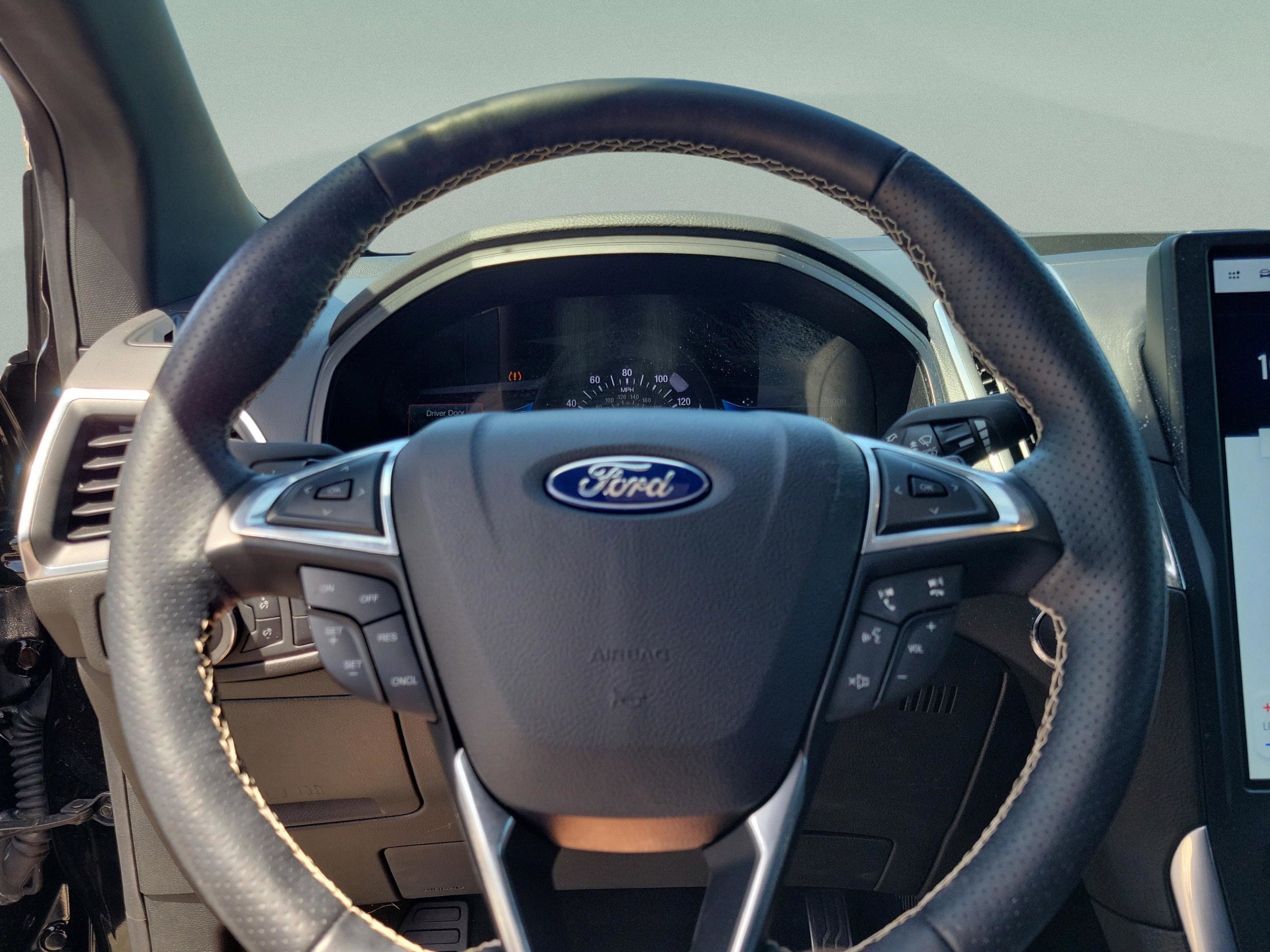 Certified 2022 Ford Edge ST AWD/4WD image 5