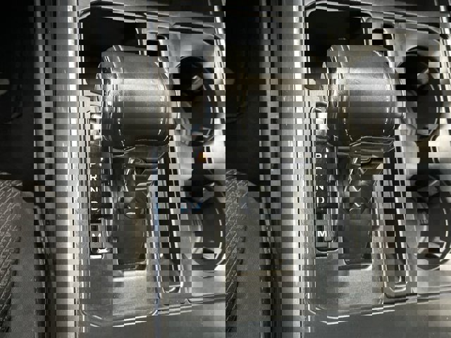 Certified 2022 Ford F150 XLT w/ Equipment Group 302A High image 31