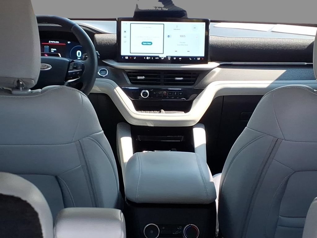 Certified 2025 Ford Explorer Platinum w/ LUX Leather Package AWD/4WD image 10