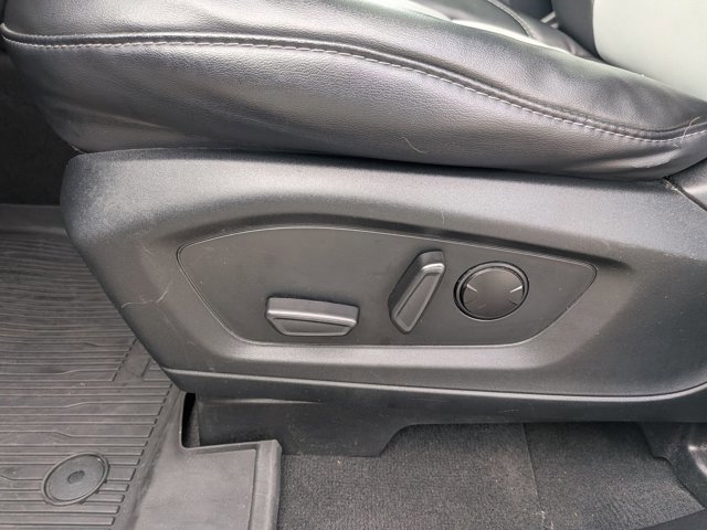 Certified 2022 Ford Explorer XLT w/ Equipment Group 202A image 16