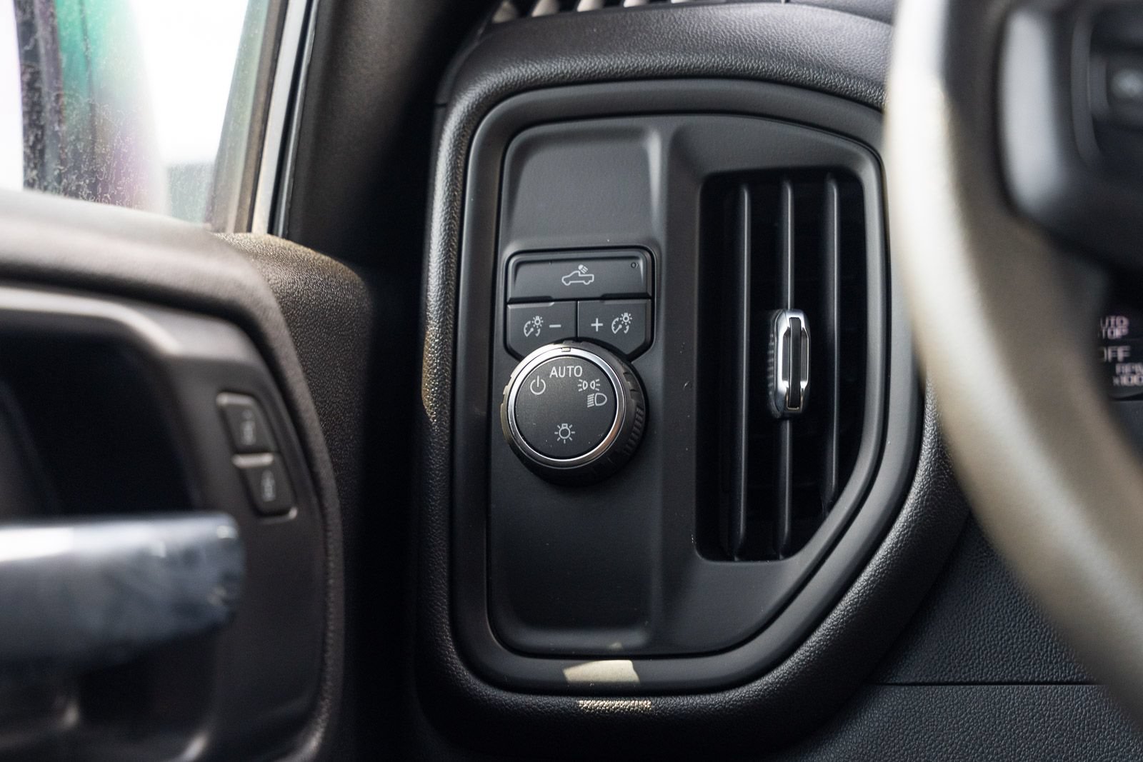 Used 2021 Chevrolet Silverado 1500 Custom RWD image 26