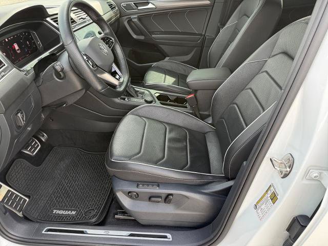 Used 2022 Volkswagen Tiguan SEL R-Line AWD/4WD image 11