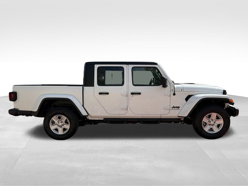 Used 2023 Jeep Gladiator Sport AWD/4WD image 8