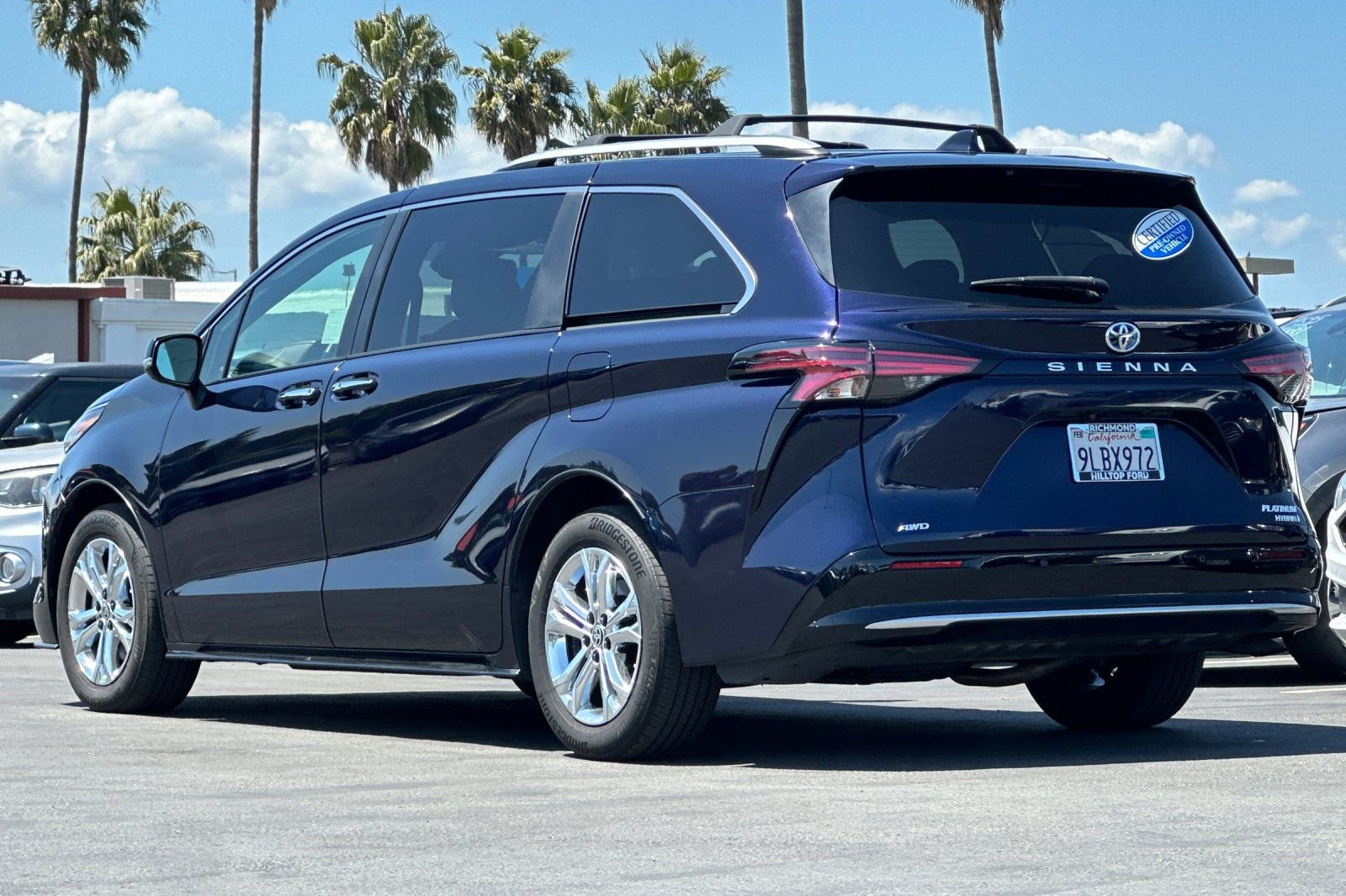 Used 2024 Toyota Sienna Platinum AWD/4WD image 8