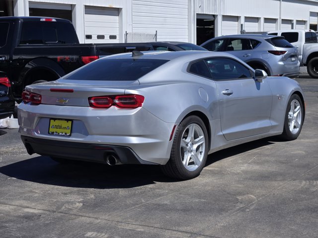 Used 2019 Chevrolet Camaro LT image 4