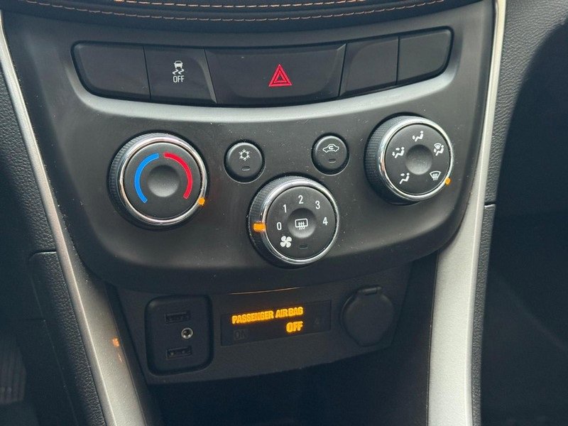 Used 2022 Chevrolet Trax LS w/ Tint and Cruise Package image 18