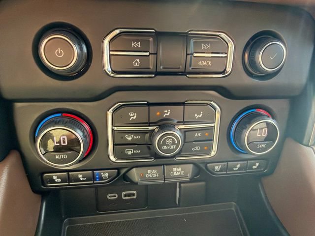 Used 2023 Chevrolet Tahoe High Country AWD/4WD image 15