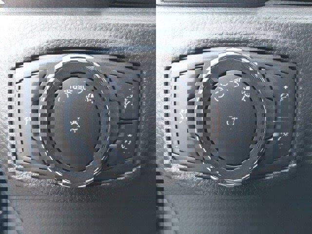 Certified 2020 Ford Ranger Lariat w/ Equipment Group 501A Mid image 16