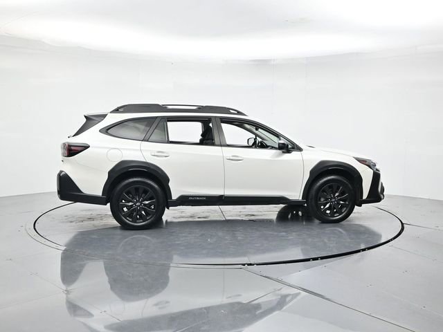 Used 2023 Subaru Outback Onyx Edition AWD/4WD image 2